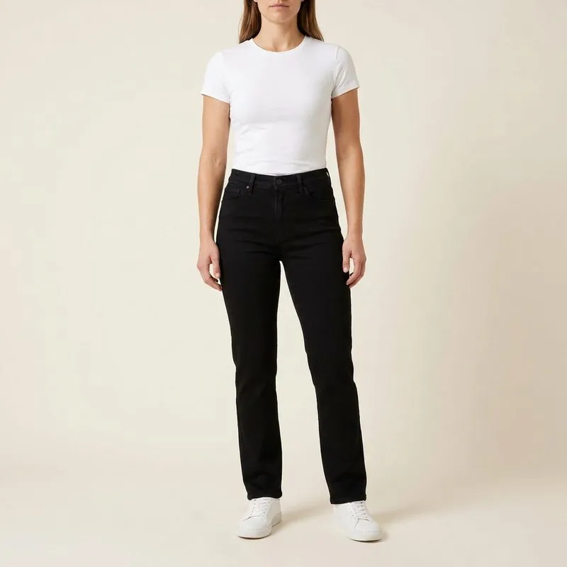Straight jeans worn by a woman with a mesomorph body type