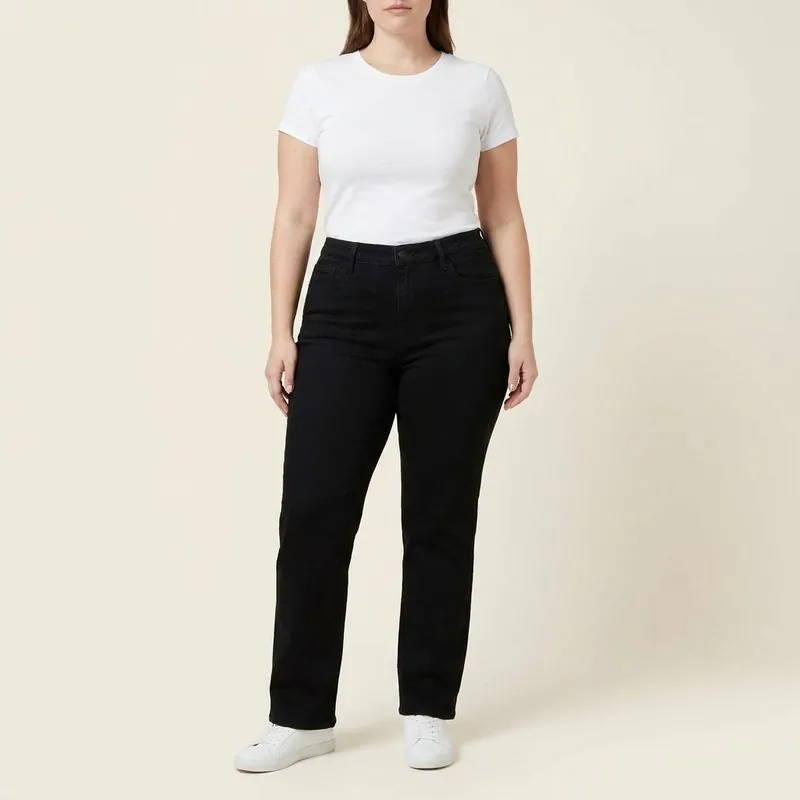 Straight jeans worn by a woman with a pear-shaped body