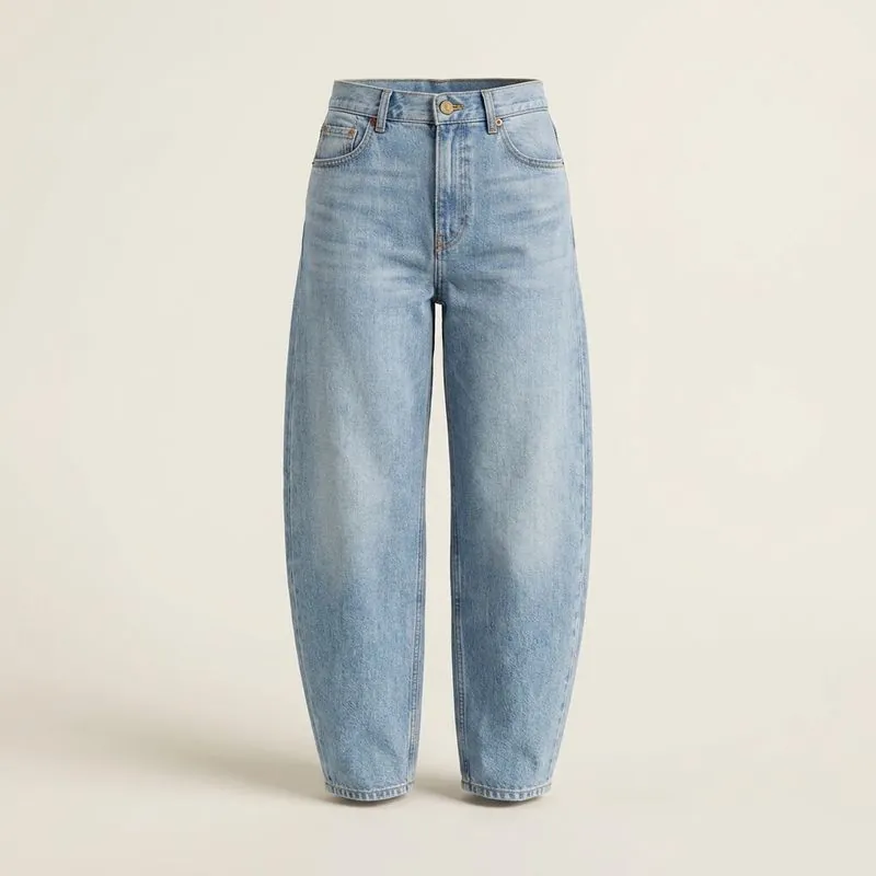 Barrel jeans in light wash, front