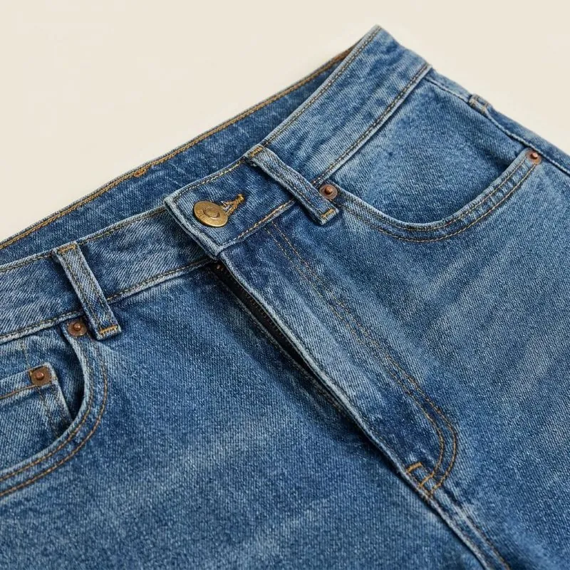 Mom jeans, close-up