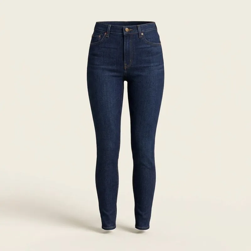 Skinny jeans in dark wash, front